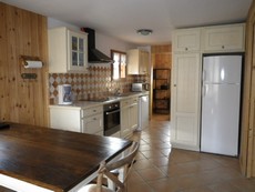 cuisine toute &eacute;quip&eacute;e avec lave vaisselle